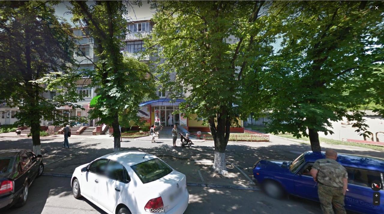Garage Apartamento Kremenchuk Exterior foto